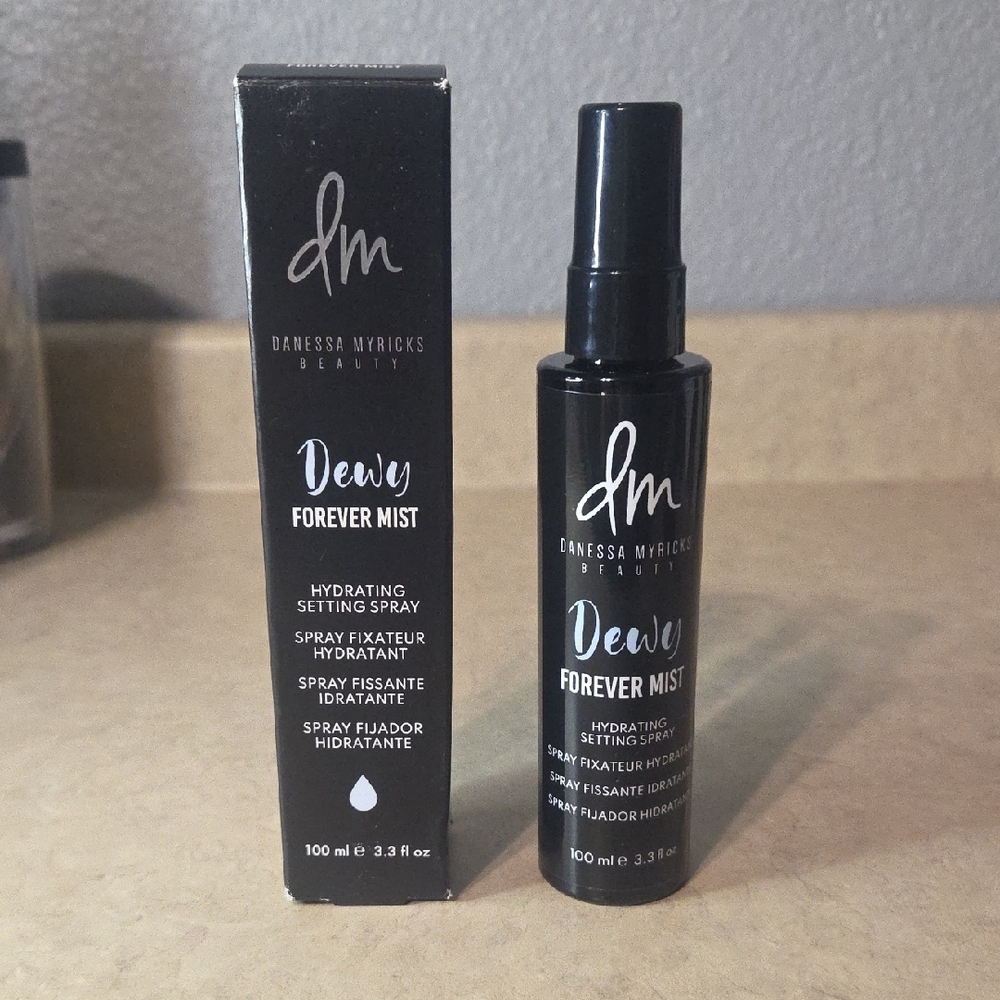 Danessa Myricks Beauty Dewy Forever Mist Setting Spray 3.3 Fl.oz 100 ml - Picture 4 of 5